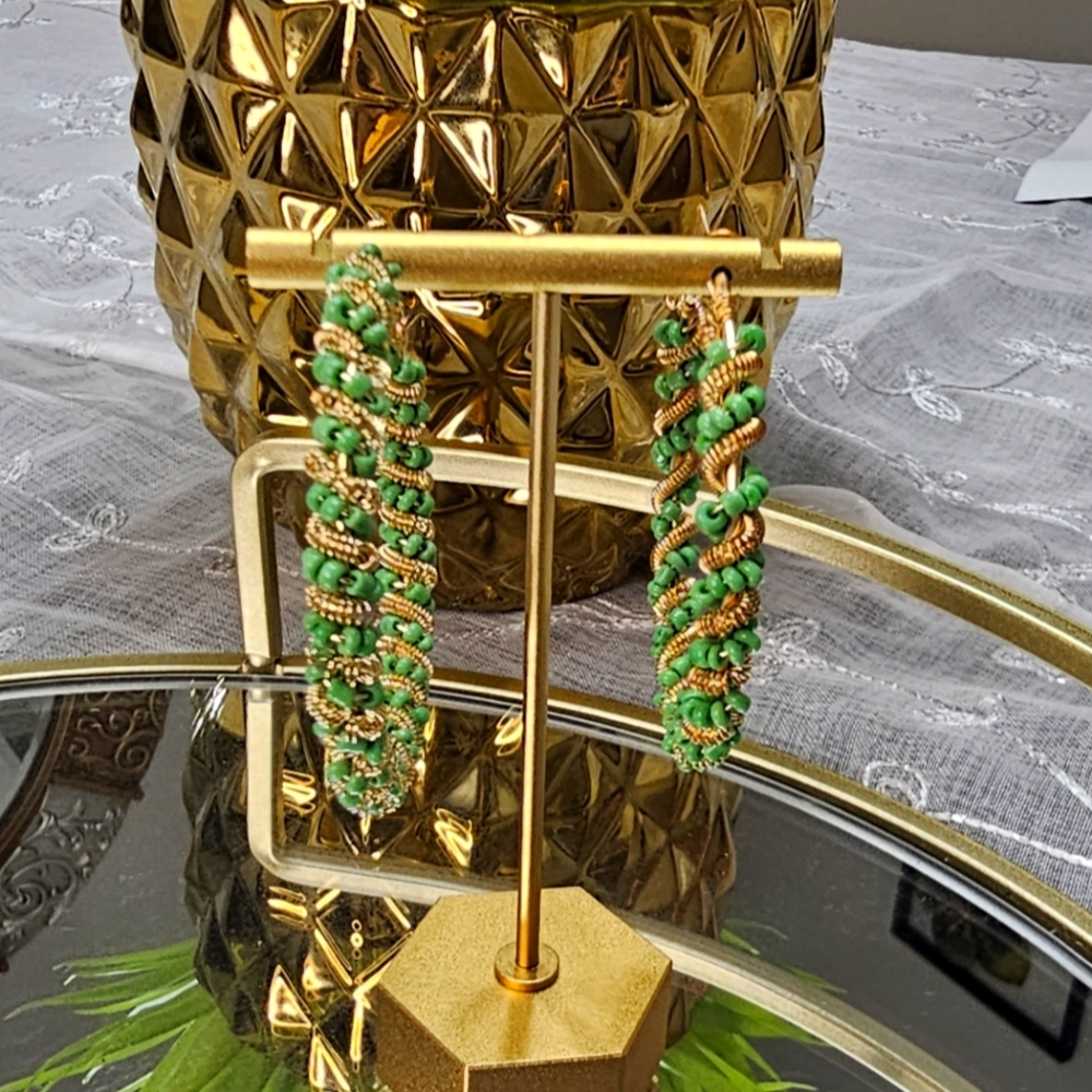 GOLD HOOP EARRING